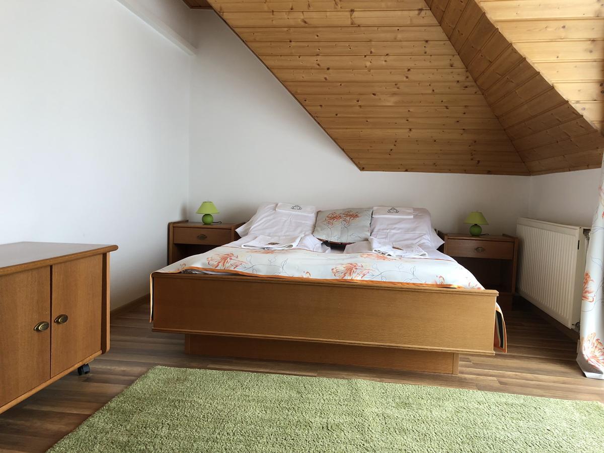 Zoeldteto Panzio Bed and Breakfast Balatonfüred Exteriör bild