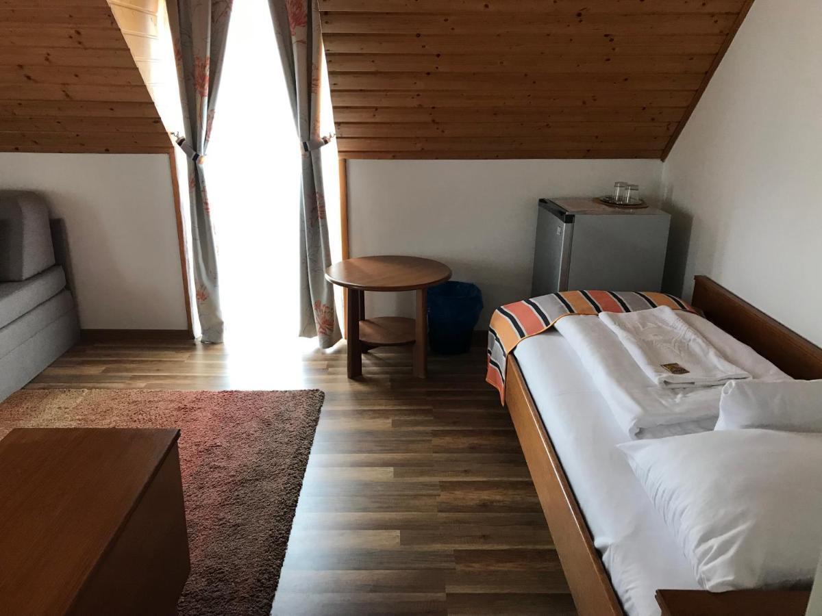 Zoeldteto Panzio Bed and Breakfast Balatonfüred Exteriör bild