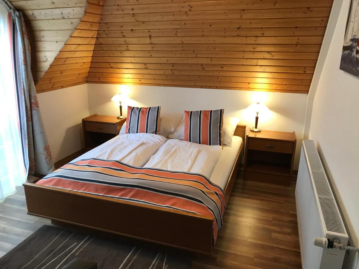 Zoeldteto Panzio Bed and Breakfast Balatonfüred Exteriör bild